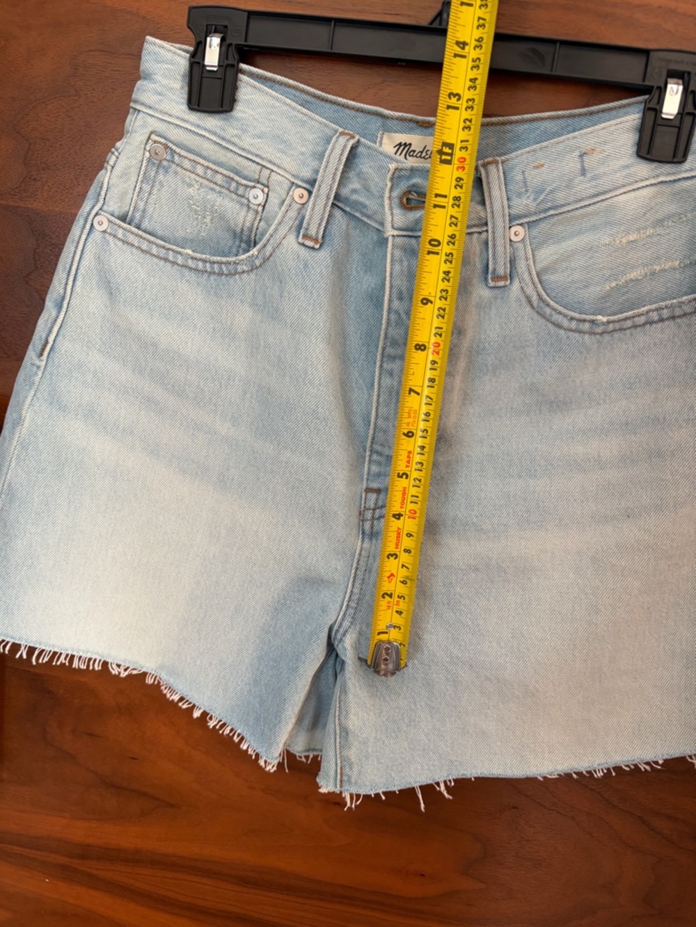 Madewell the Mom Jean Short - Picture 4 of 14
